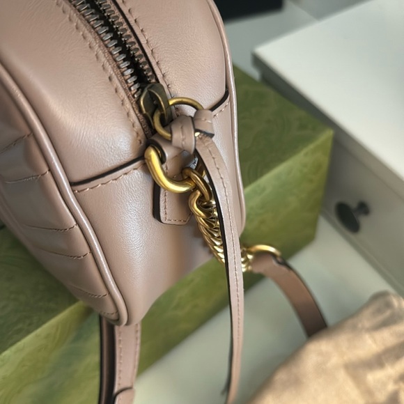 🔥Gucci GG Marmont Small Camera Bag🔥 - Picture 9 of 16